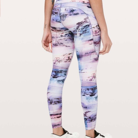 Lululemon Fast and Free - Picture 2 of 9
